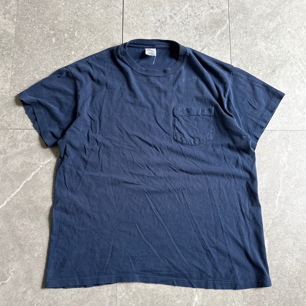 Vintage Single Stitch Hanes Pocket T-Shirt Navy Blue Size L
